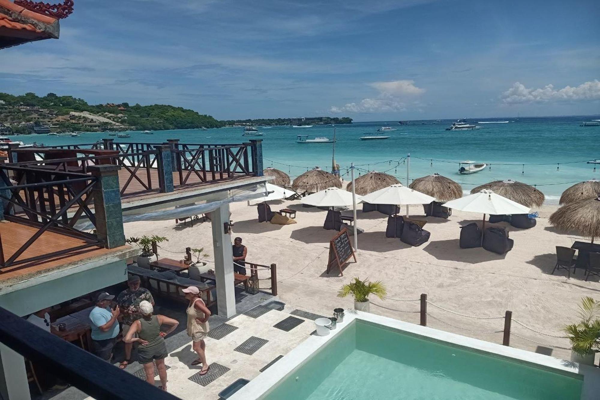 The Beach Huts Lembongan Exterior photo